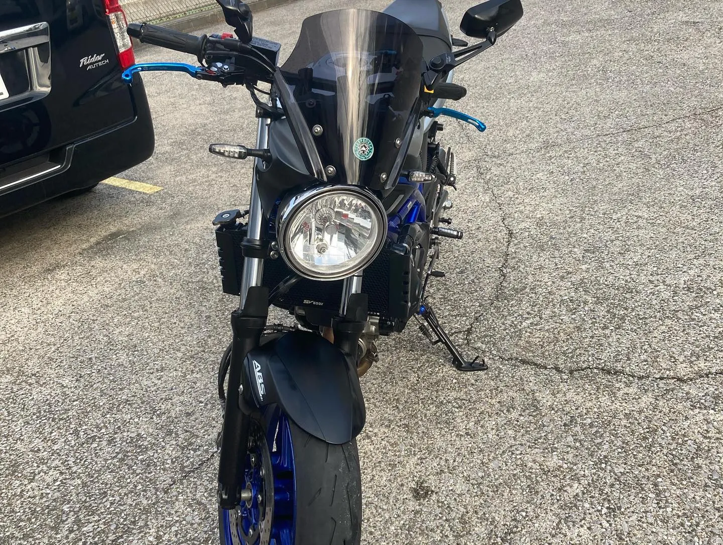 本日、SUZUKI SV650を洗車とガラス系ポリマーコーテ...